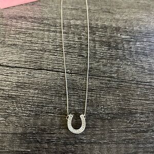 Kays horseshoe necklace